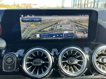 Photo 8 Mercedes GLA  200 d 8G-DCT