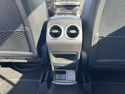 Photo 31 Mercedes GLA  200 d 8G-DCT