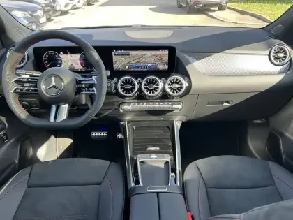 Photo 44 Mercedes GLA  200 d 8G-DCT