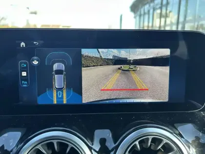 Photo 49 Mercedes GLA  200 d 8G-DCT