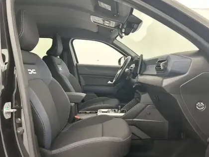 Photo 13 Dacia Duster  Hybrid 140