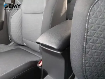 Photo 28 Renault Captur  E-Tech full hybrid 145