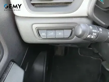 Photo 15 Renault Captur  E-Tech full hybrid 145