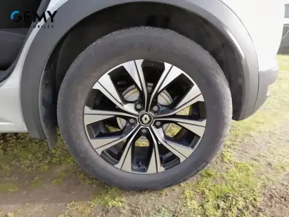 Photo 10 Renault Captur  E-Tech full hybrid 145