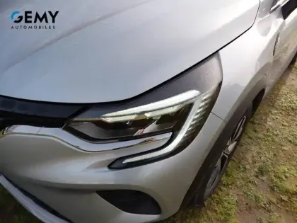 Photo 13 Renault Captur  E-Tech full hybrid 145