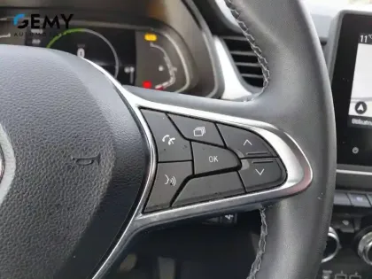 Photo 18 Renault Captur  E-Tech full hybrid 145