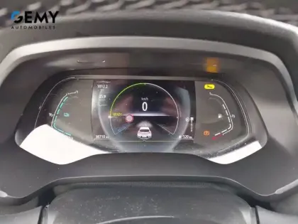 Photo 16 Renault Captur  E-Tech full hybrid 145