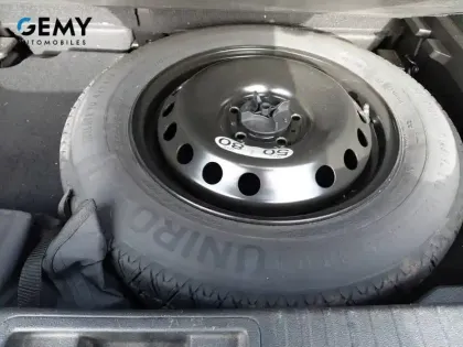 Photo 11 Renault Captur  E-Tech full hybrid 145