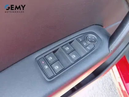 Photo 15 Renault Captur  E-Tech 145 - 21