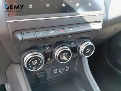 Photo 27 Renault Captur  E-Tech 145 - 21