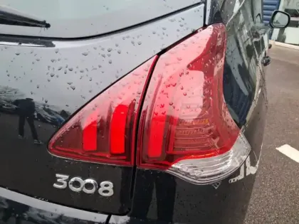 Photo 16 Peugeot 3008  2.0 BlueHDi 150ch S&S BVM6