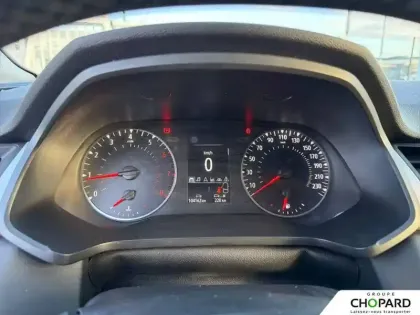 Photo 16 Renault Captur  TCe 140 - 21