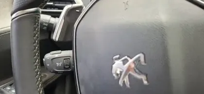 Photo 24 Peugeot 3008  Hybrid 225 e-EAT8