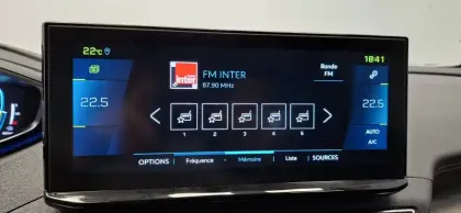 Photo 28 Peugeot 3008  Hybrid 225 e-EAT8