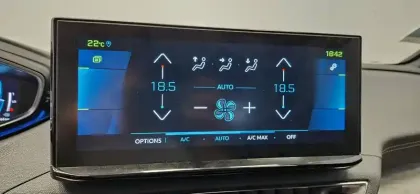 Photo 29 Peugeot 3008  Hybrid 225 e-EAT8