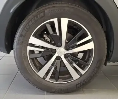 Photo 11 Peugeot 3008  Hybrid 225 e-EAT8