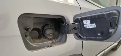 Photo 16 Peugeot 3008  Hybrid 225 e-EAT8