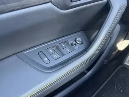 Photo 87 Peugeot 508  SW Hybrid4 360 e-EAT8 Peugeot Sport Engineered