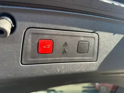 Photo 110 Peugeot 508  SW Hybrid4 360 e-EAT8 Peugeot Sport Engineered