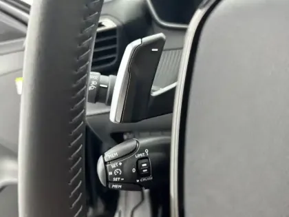 Photo 20 Peugeot 208  Hybrid 110 ch e-DCS6