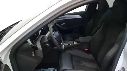 Photo 46 Peugeot 408  Electrique 58 kWh 210 ch