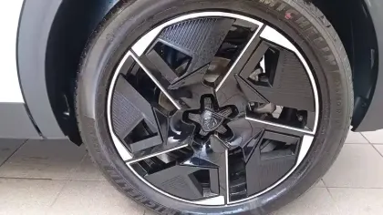 Photo 47 Peugeot 408  Electrique 58 kWh 210 ch