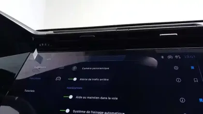 Photo 30 Peugeot 408  Electrique 58 kWh 210 ch