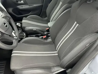 Photo 10 Opel Corsa  1.2 Turbo 100 ch BVM6