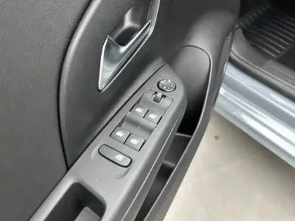 Photo 17 Opel Corsa  1.2 Turbo 100 ch BVM6