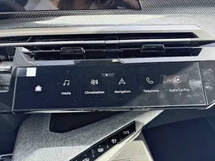 Photo 67 Peugeot 5008  Hybrid 145 ch e-DCS6