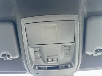 Photo 38 Peugeot 5008  Hybrid 145 ch e-DCS6