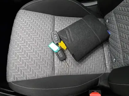 Photo 37 Renault Clio  Blue dCi 100