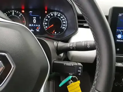 Photo 28 Renault Clio  Blue dCi 100