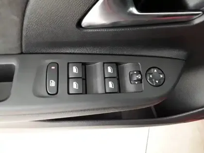 Photo 22 Opel Corsa  1.2 Turbo 130 ch BVA8