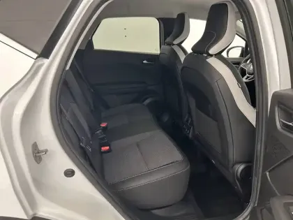 Photo 45 Renault Captur  mild hybrid 140