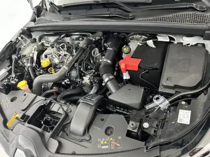 Photo 56 Renault Captur  mild hybrid 140
