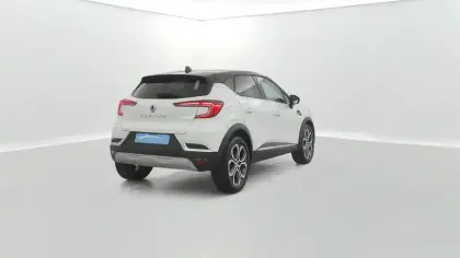 Photo 34 Renault Captur  mild hybrid 140