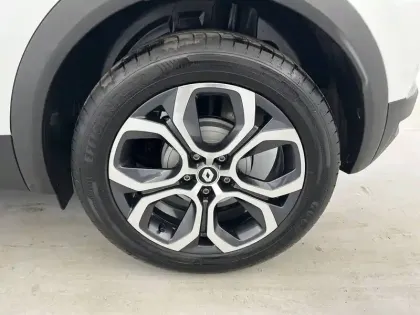 Photo 49 Renault Captur  mild hybrid 140