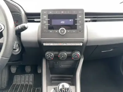 Photo 35 Renault Clio Gén. V (BJA) Ph1 NG Authentic 5