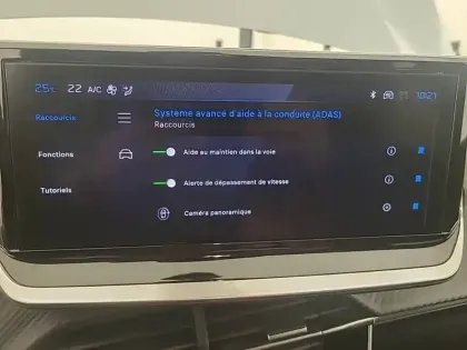 Photo 18 Peugeot 208  Hybrid 100 e-DCS6