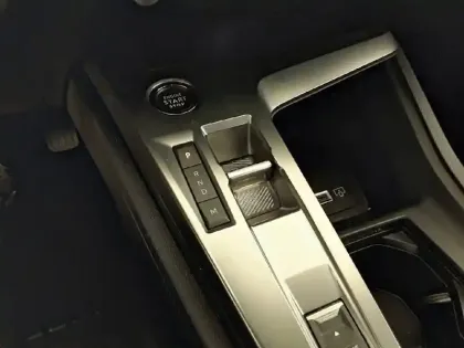 Photo 33 Peugeot 308 Gén. III Ph1 Active Pack 5