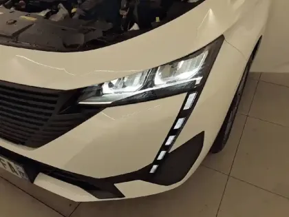 Photo 101 Peugeot 308  SW BlueHDi 130ch S&S EAT8