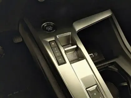 Photo 99 Peugeot 308  SW BlueHDi 130ch S&S EAT8