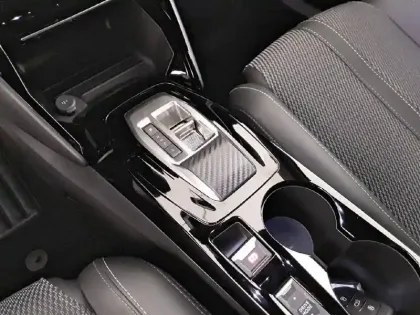 Photo 41 Peugeot 2008  Electrique 54 kWh 156 ch