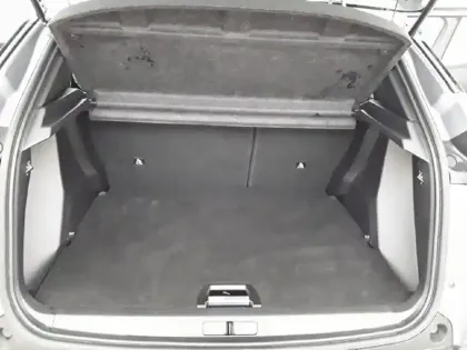 Photo 33 Peugeot 2008  Electrique 54 kWh 156 ch