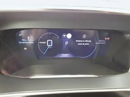 Photo 37 Peugeot 2008  Electrique 54 kWh 156 ch