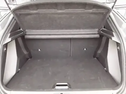 Photo 5 Peugeot 2008  Electrique 54 kWh 156 ch