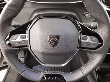 Photo 36 Peugeot 2008  Electrique 54 kWh 156 ch