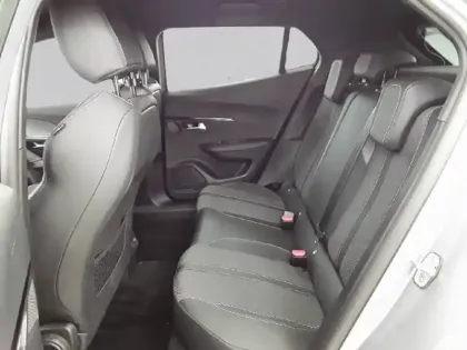 Photo 11 Peugeot 2008  Electrique 54 kWh 156 ch