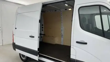 Photo 55 Renault Master  FGN TRAC F3500 L2H2 BLUE DCI 135